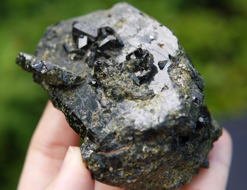 エピドート結晶　パキスタン産　163g