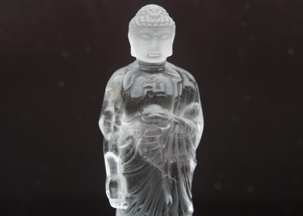 天然石水晶の如来様　置物　彫り物m.120 水晶 如来様 彫刻 80gをUPいたしました。 ｜石の記録